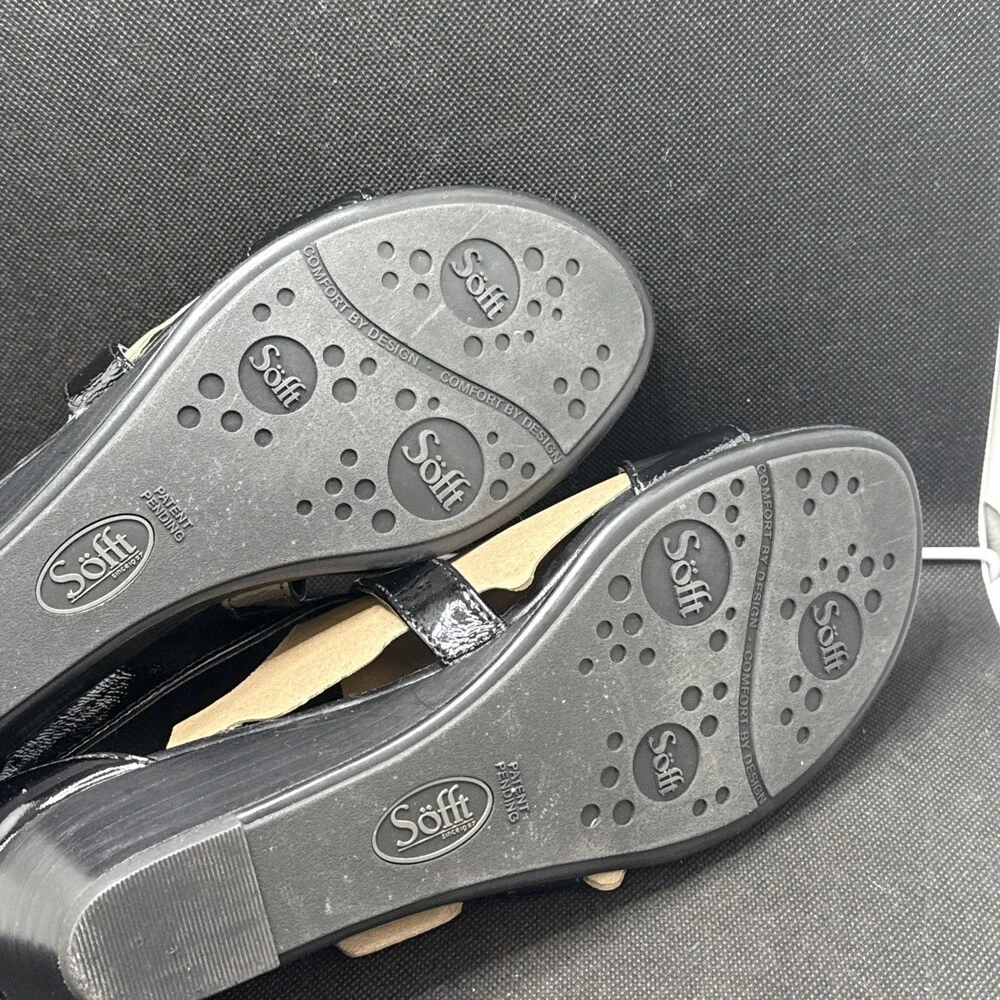 Women’s Sofft Innis Black Crinkle Patent Leather Sandals Size 8.5 - UZI114